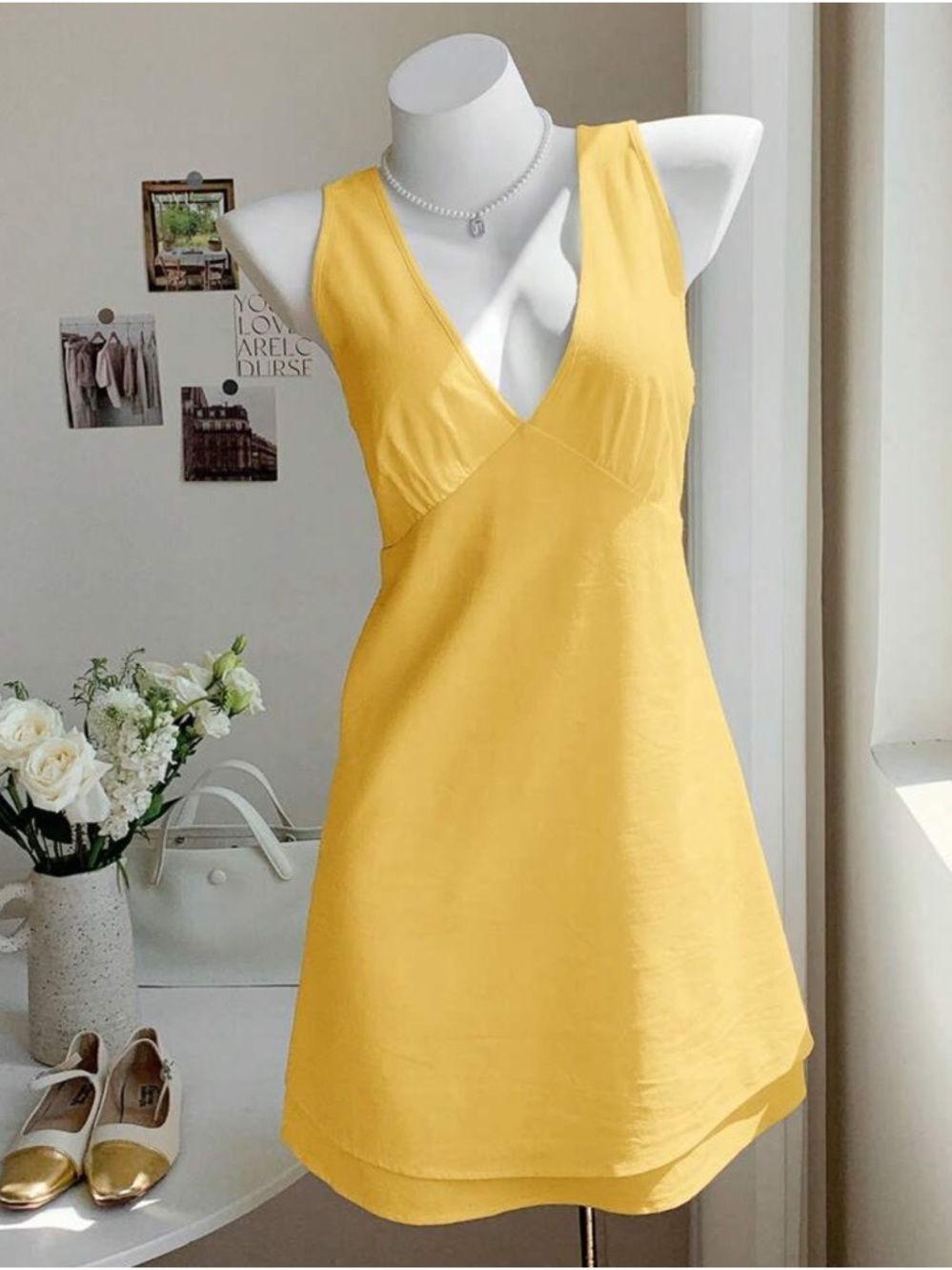 Sunny Yellow V-Neck Sleeveless Dress